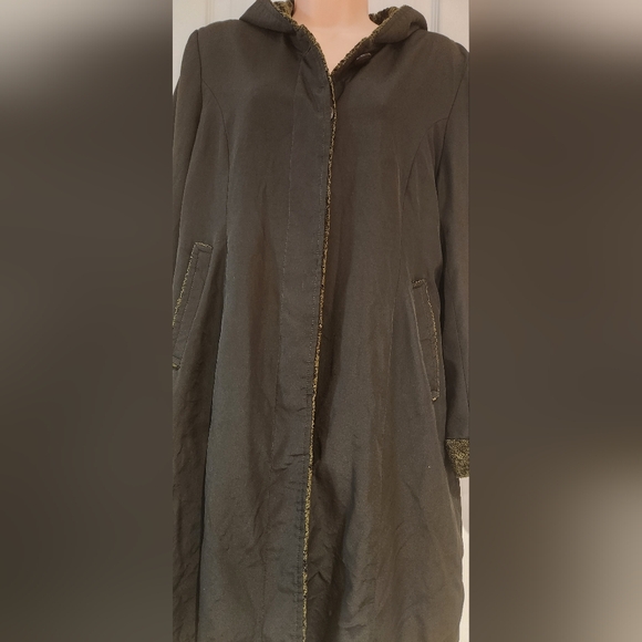 WINTER COAT - Picture 10 of 12